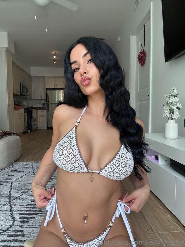 happy friday 🤎 what’s ur weekend looking like, got time for ..