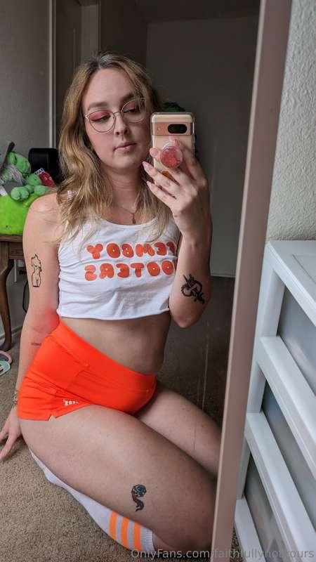 Come on down to Femboy Hooters for a finger lickin' good tim..