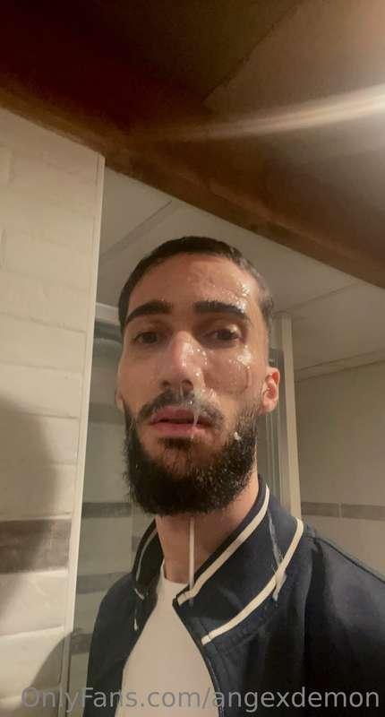 quand le mec c’est pas vider les couilles depuis 1 semaine, ..