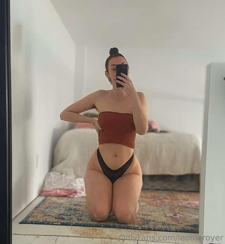 I'm on tonightYou know my hips don't lieAnd I'm starting to ..