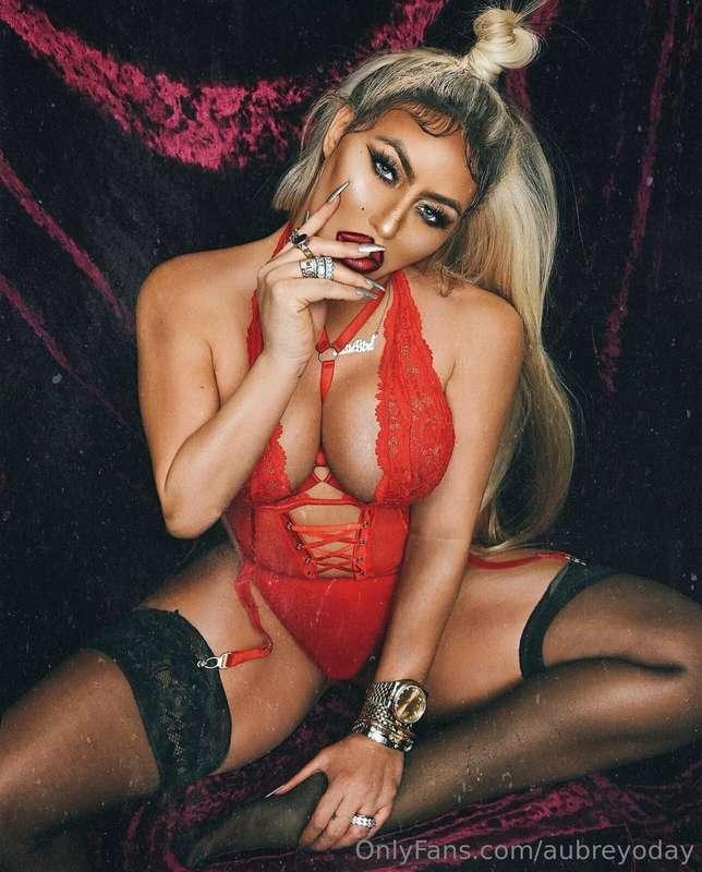 if i'm naughty all year, then it doesn't count ❤️