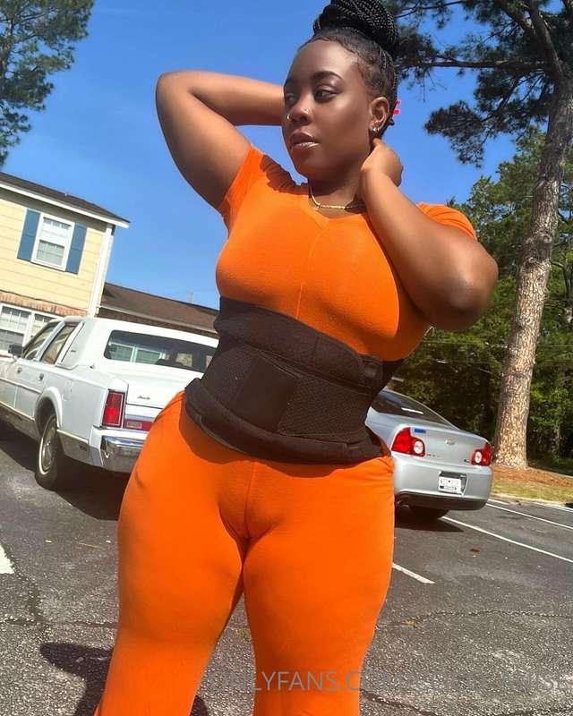 Tell me what u like about this picture 👀💋