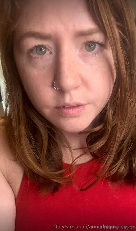 @lindseylayne Horny down to earth MILF loves to have fun and..