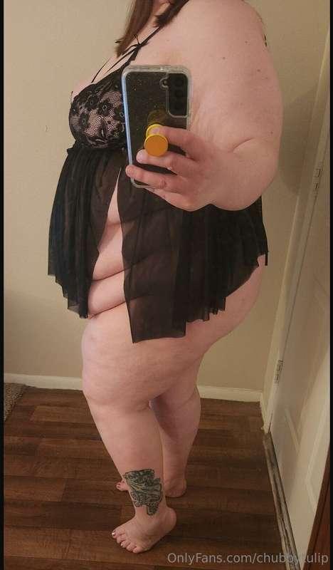 You like fat girls in lingerie, huh? 🤭