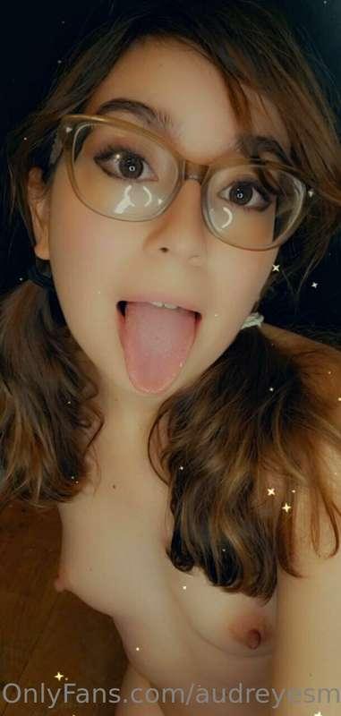 Bust all over my face please 🤗😛🤤