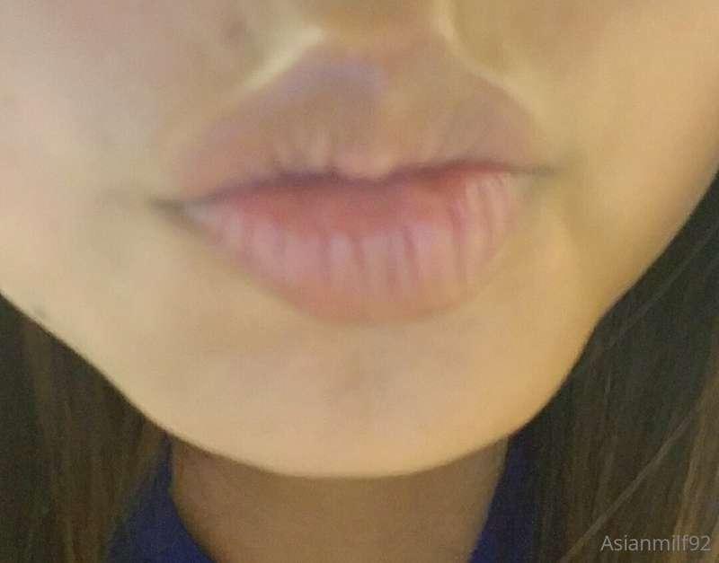 Kissable, suckable lips?