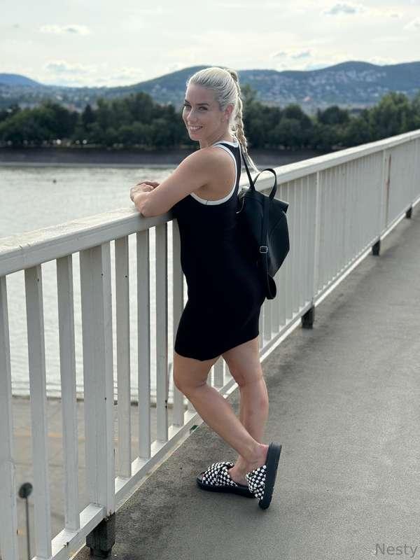 Who is coming to walk with me?😘