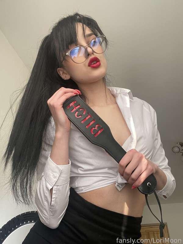 are you gonna be a good or naughty boy for me?





#redlips #glasses #nerdy #ponytail #mistress #goddess #femdom #joi #cuckold #worship