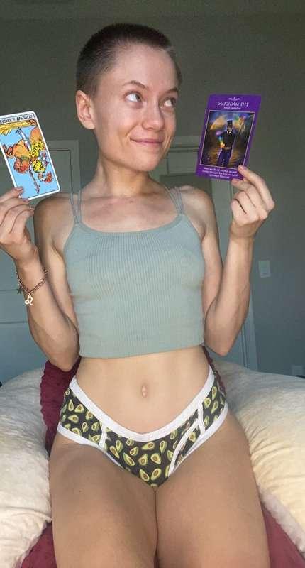 Stream started at 09/09/2021 03:09 pm  LIVE TAROT CARDS!