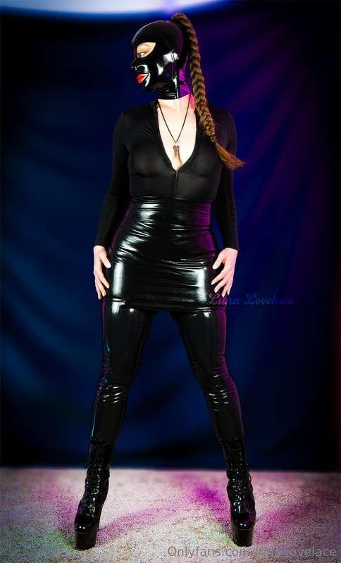 Spandex or latex... why choose