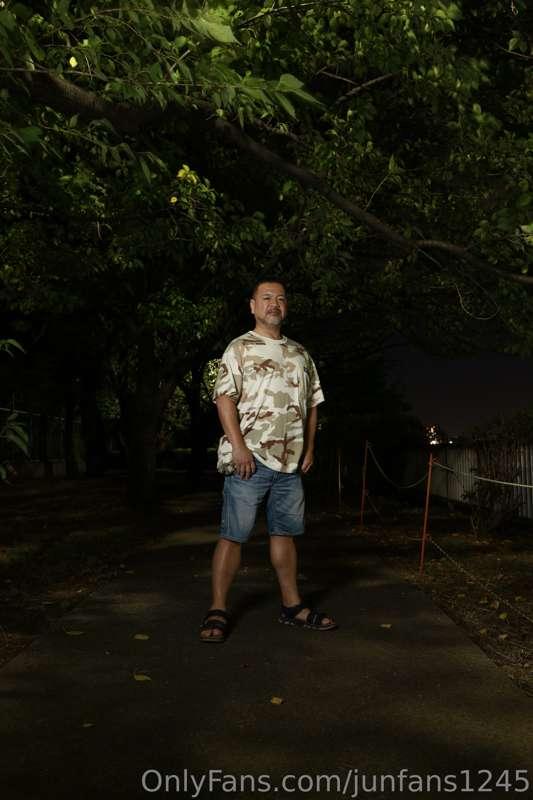 先日知り合いに野外で撮影してもらいました。
これより先はよければサブスク版をご覧ください。

https://onlyf..