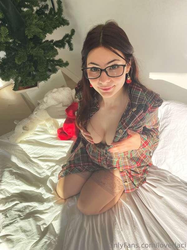 Would you cum down my chimney? 🪵🔥