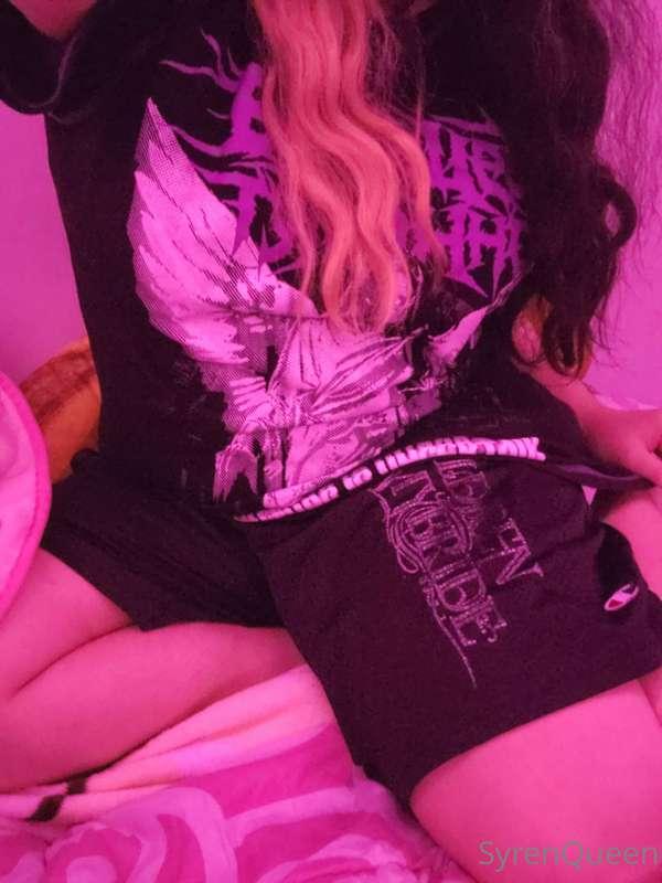 Let me be your emo girlfriend♡