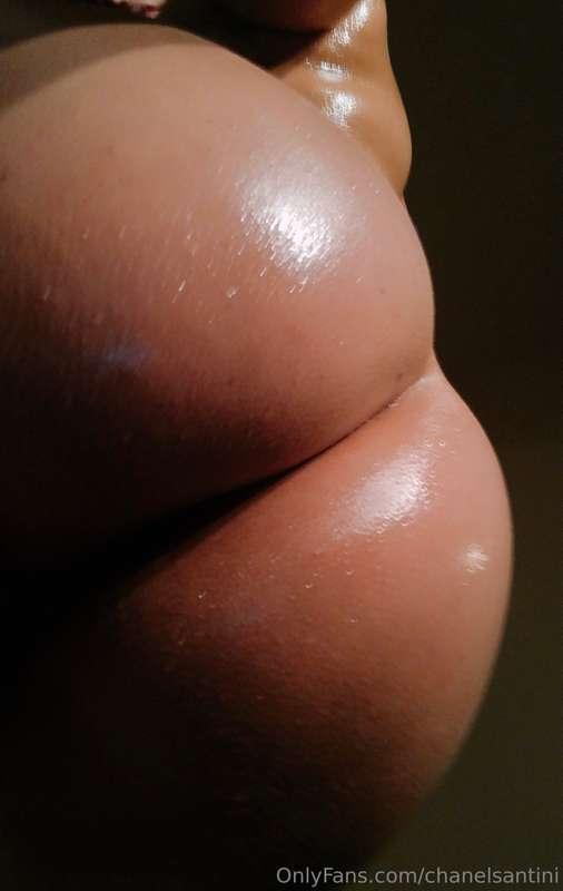 is this too close? 👅