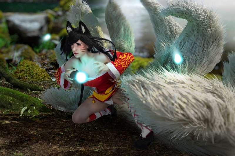 Ahri battle scene Permanent wallpaper