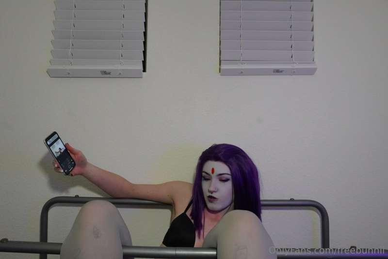 Finally posting the Raven set from February tonight 💪😪 (enjo..