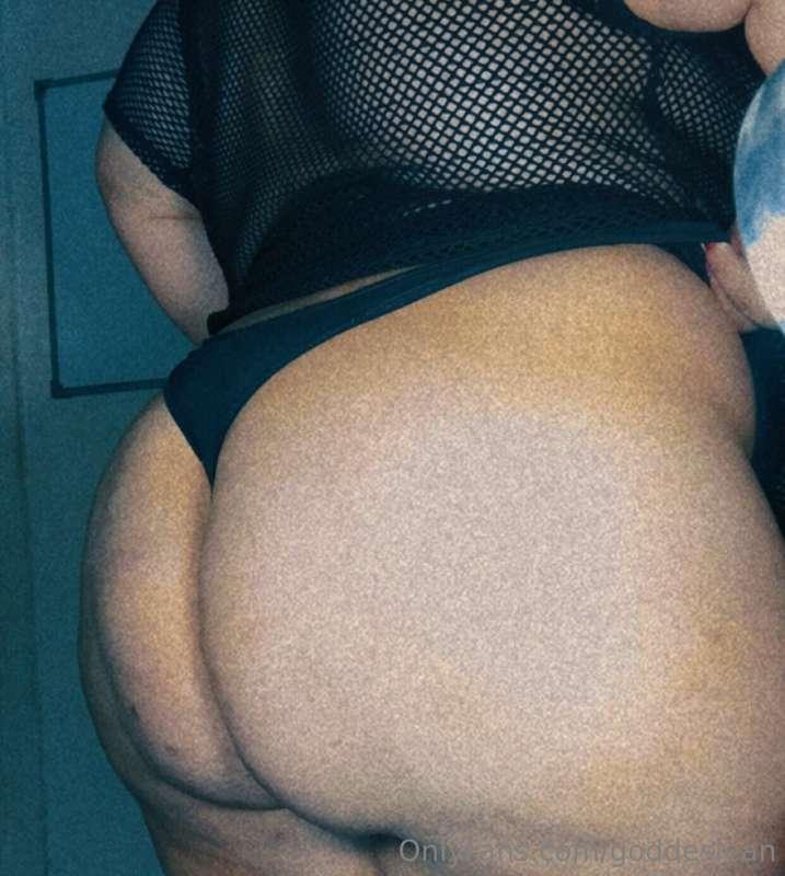 Your lucky ass, baby.🍑💸💸