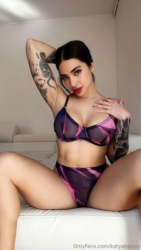 How we would do it if we were in my bed looking like this😏??
