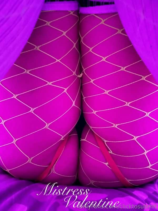 🐈‍⬛ What’s the matter, cat’s got your tongue? Or is it just ..