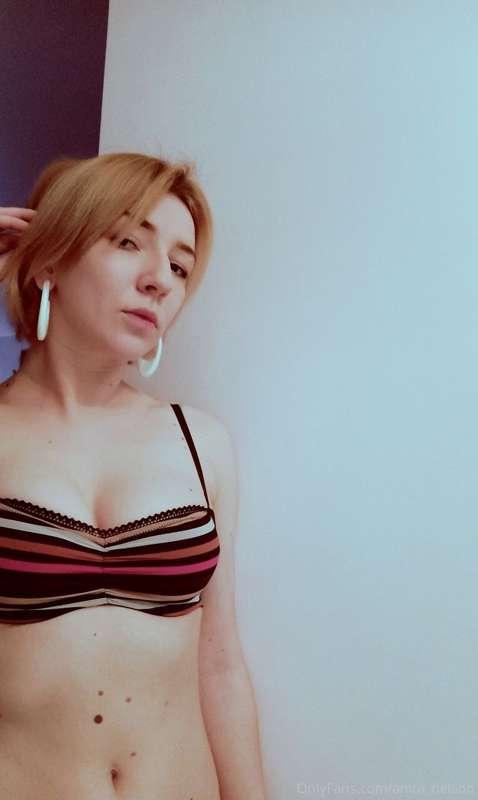 Put me on my knees and make me gag on your cock🍆😈💛