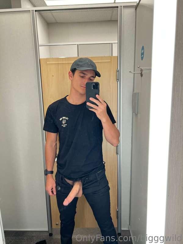 Catch me in the changing room…with ma pants on