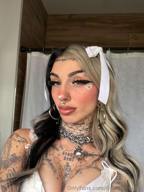 i wanna have fun tonight….👀