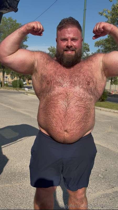 A few clips from the weekend: flexing, edging, belly. Just t..