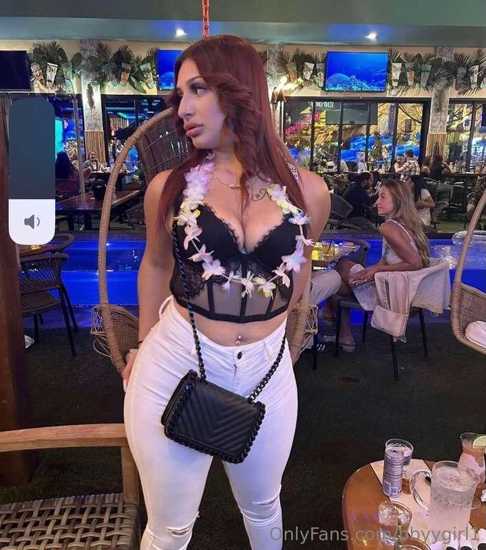 Think I’m in the mood to go out tonight 😏