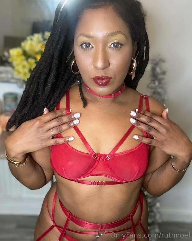 Pretty girl 😍💋 Happy Holidays 🎁🎄