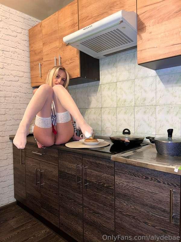 alydebae image #9