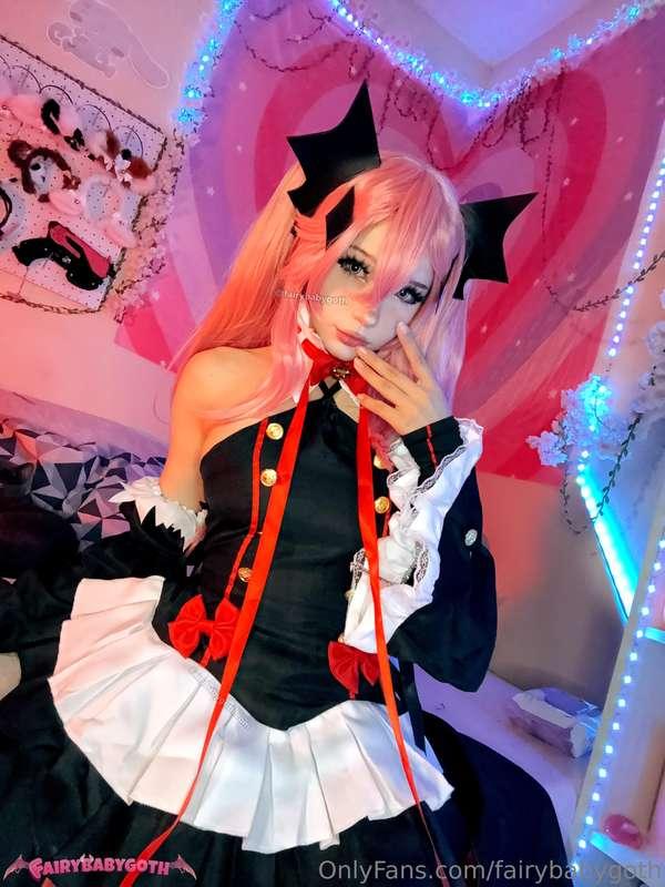 I had a lot of fun playing the cute vampire girl role 🤭  ***..