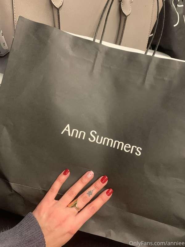 ANN SUMMERS TREAT DAY. WHO CAN GUESS WHAT I HAVE PURCHASED 💕..