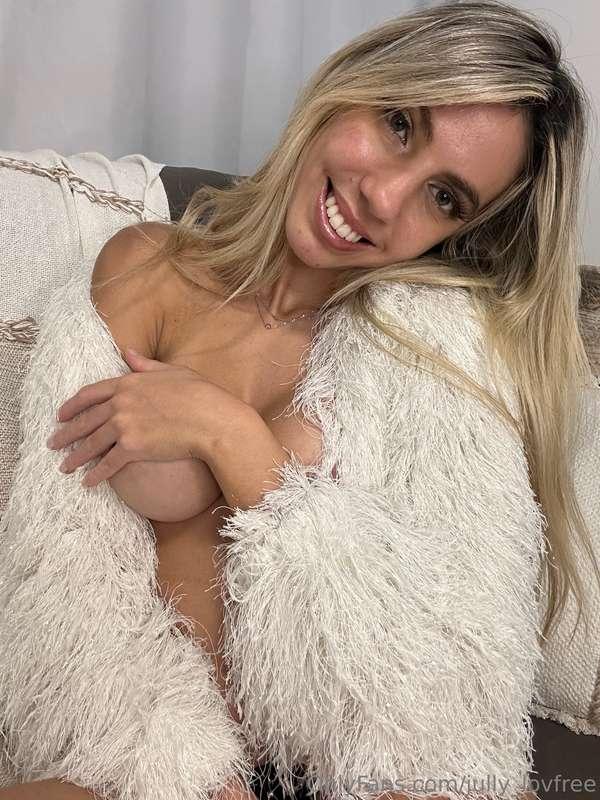 squeeze them for me 😉