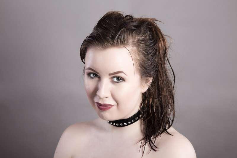 My hair looks a LOT darker when its wet!