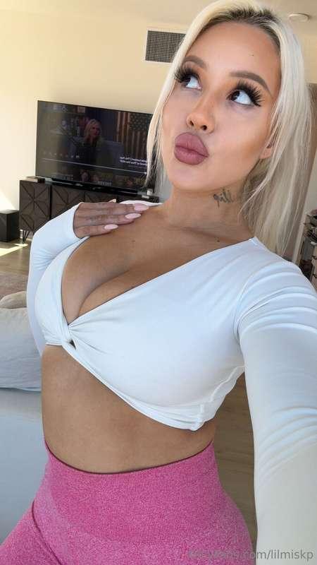 Removing this top for you on your DMs. 😈