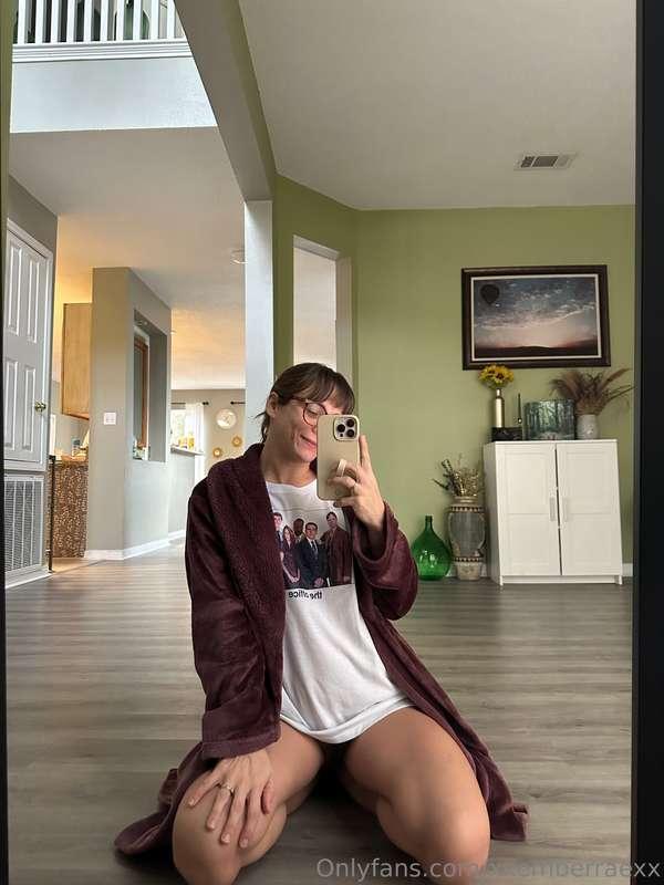 Like my new shirt? Who else loves the office? 