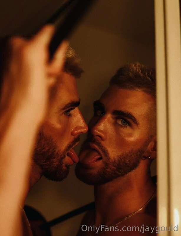 👅