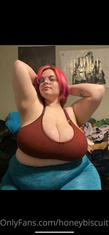 Took a new handbra video 👀 should I send it out?