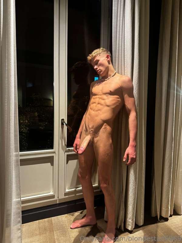 who wants to suck me dry