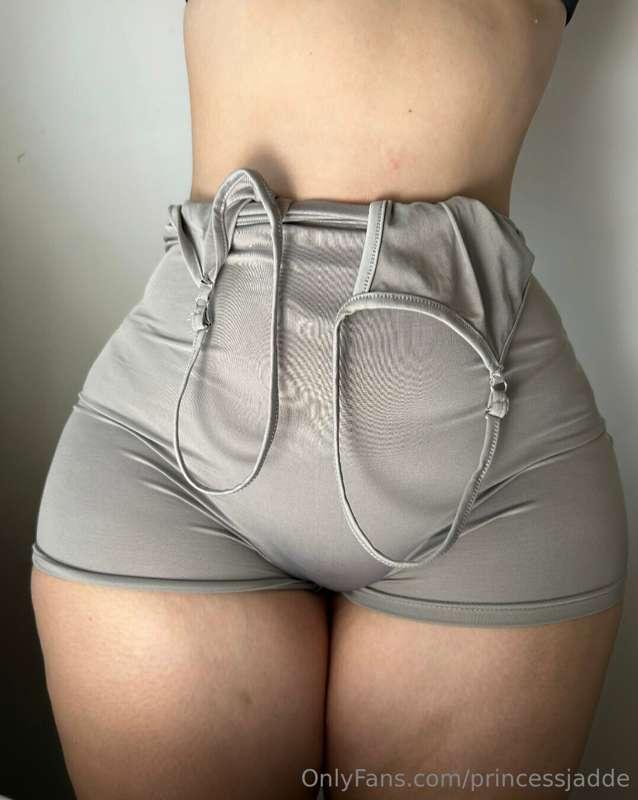 Do you like PAWG bunnies like me?