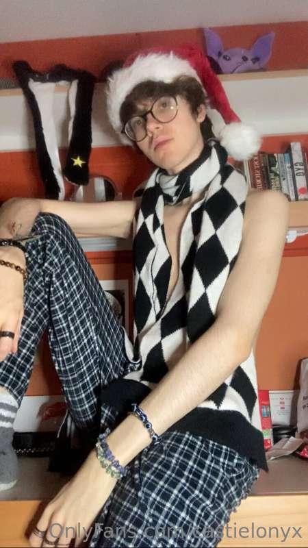 **Paint me like one of your french boys**

*A christmas take..
