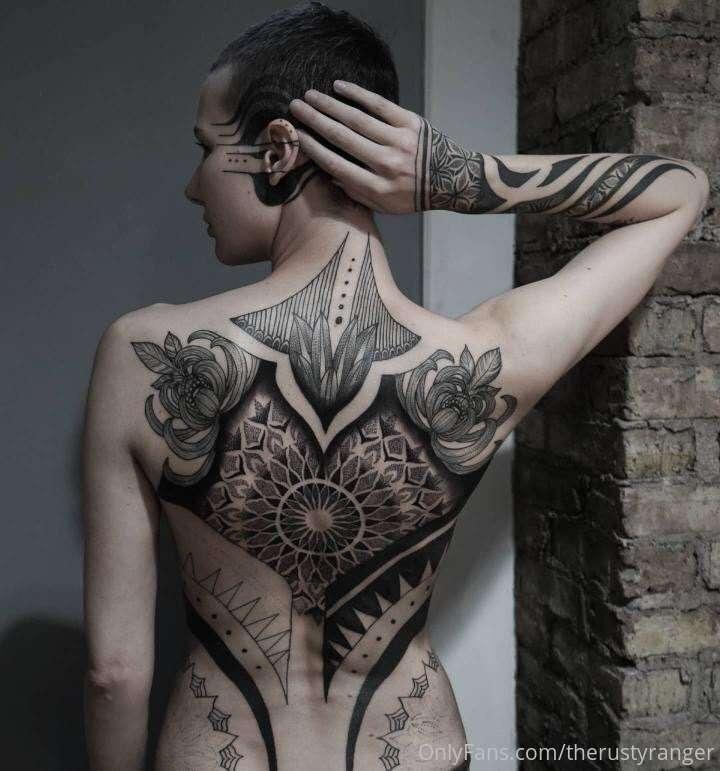 What else should I add on my back?