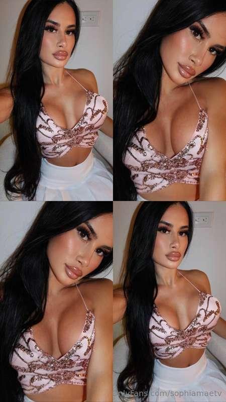 Why give you only one when I can give you four?😋😋