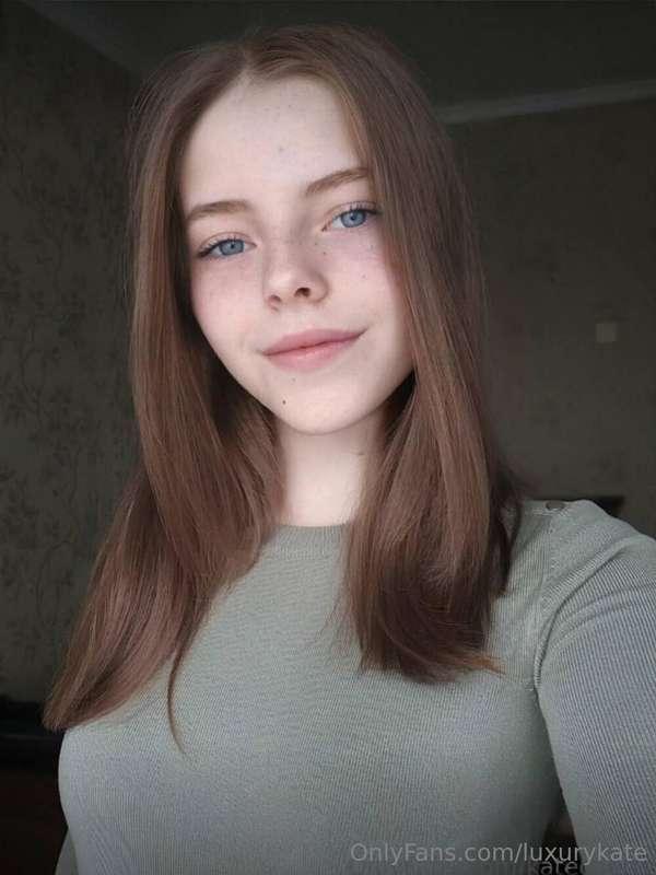 🔥𝐅𝐑𝐄𝐄🔥𝐅𝐑𝐄𝐄🔥𝐅𝐑𝐄𝐄🔥 This innocent cutie @katecherry loves to ri..