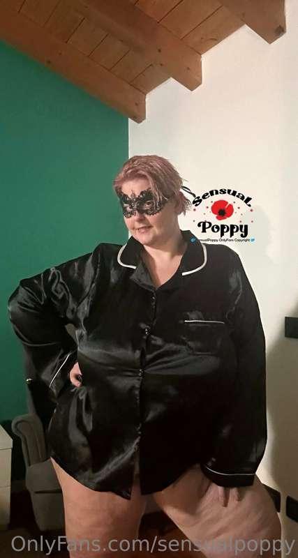 happy weekend from your Sensualpoppy!🥰