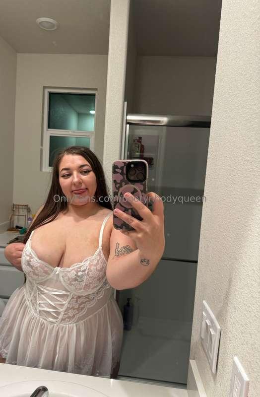 bootynbodyqueen image #1