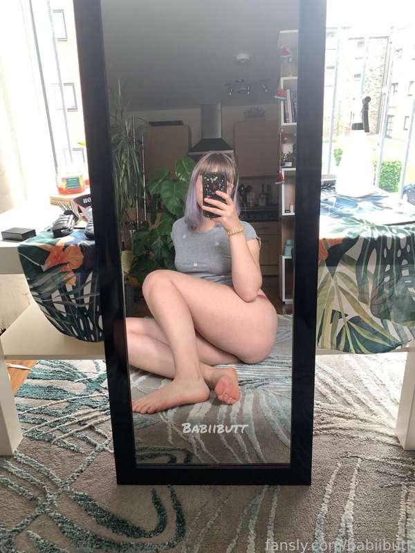 My lil pussy poking through 🙈