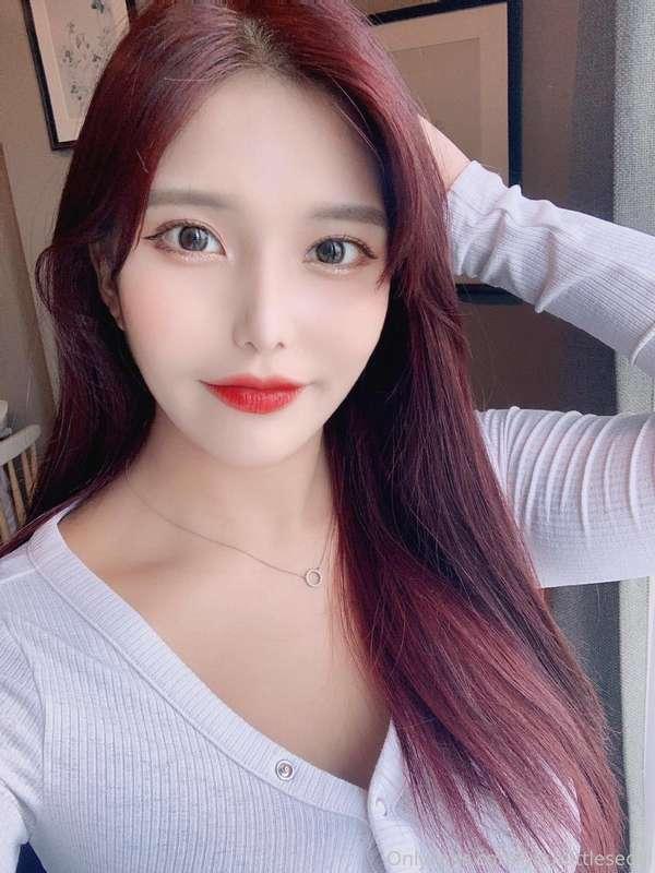 Do u like my red hair babe? I promise that I will post more ..