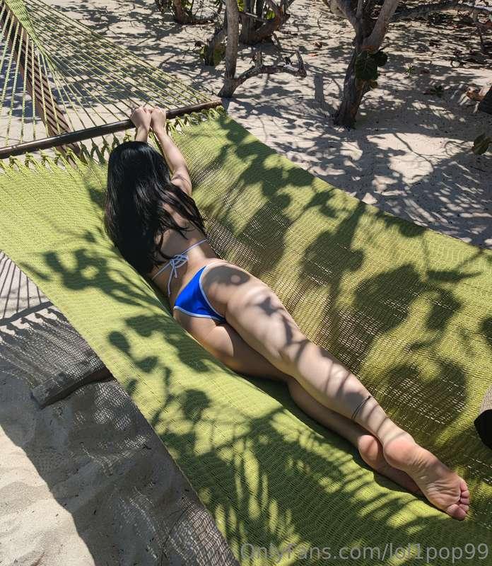 On vacation 🍆 度假中~
