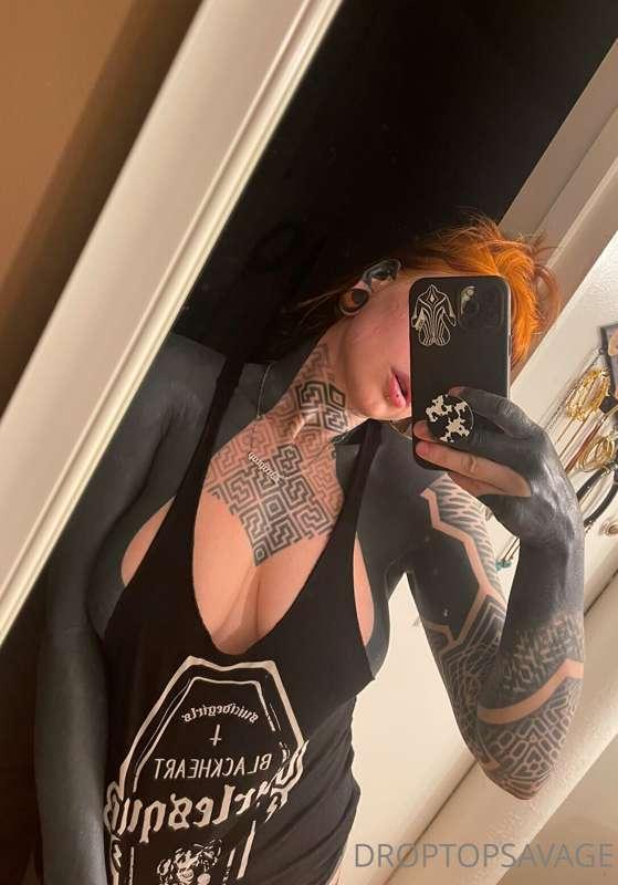 When your titties don’t fit in anything 😼 Lots of new subs t..